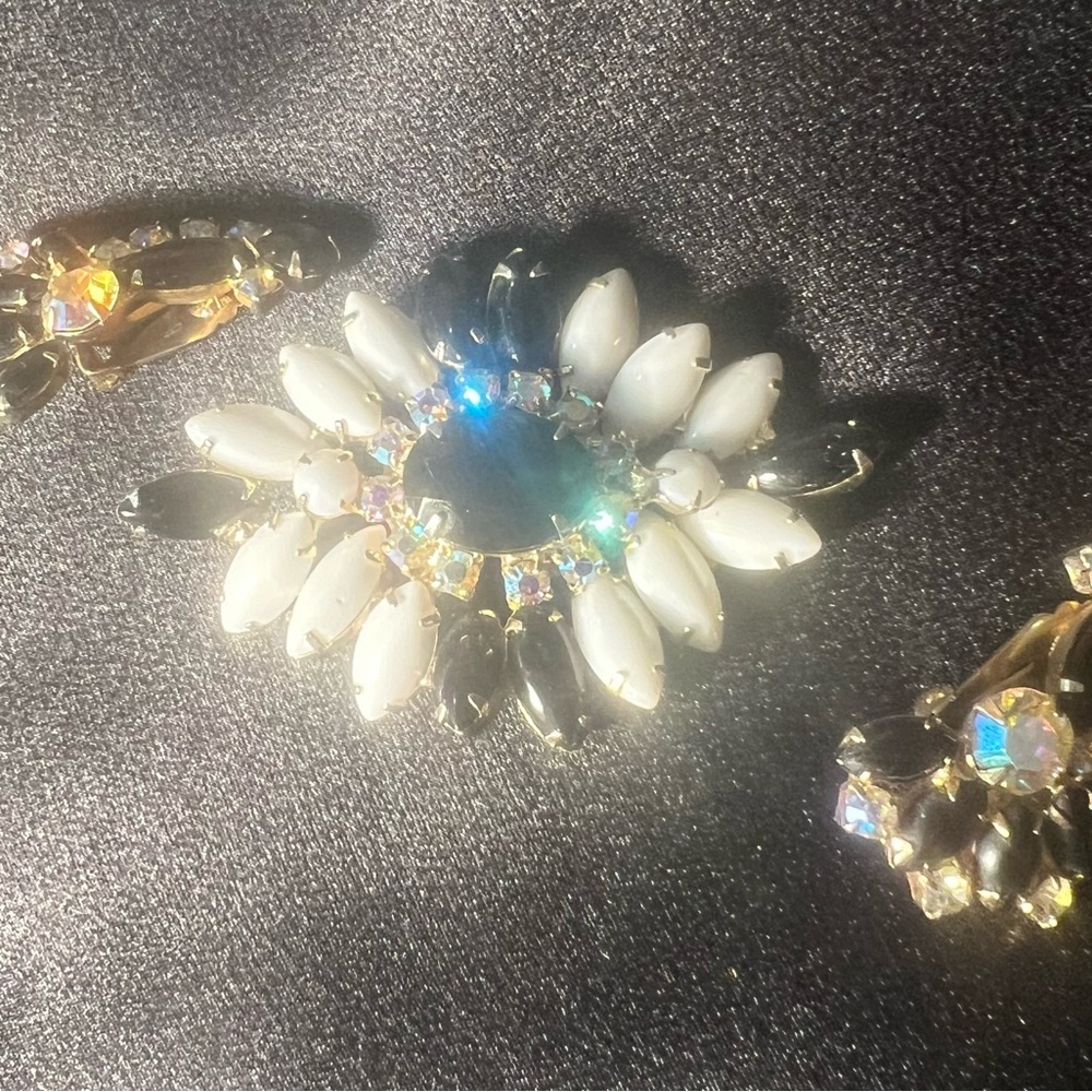 Vintage Iridescent Rhinestone Brooch & Earring set